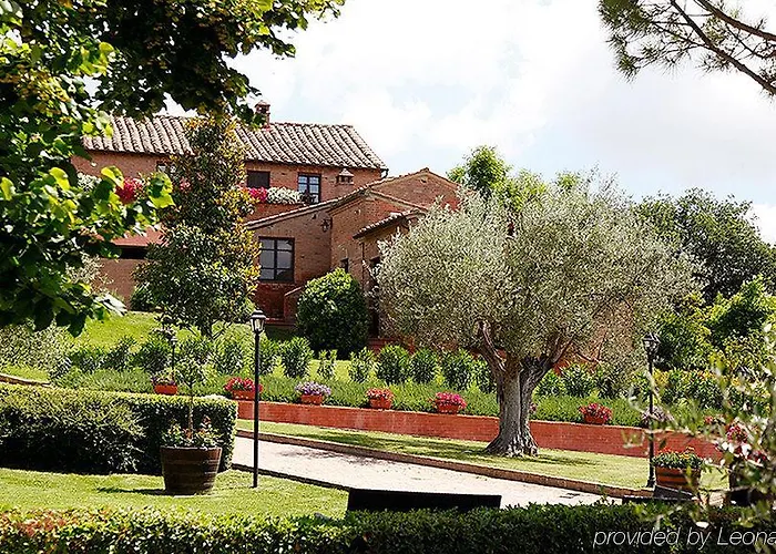 Borgo Tre Rose Valiano