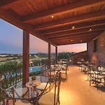 Borgo Tre Rose Hotel 3*