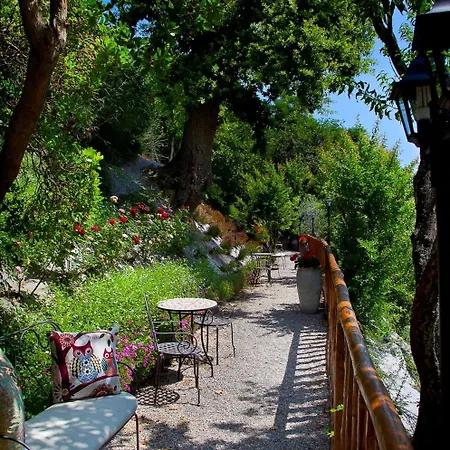 Hotel Borgo Tre Rose 3*