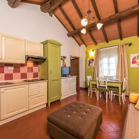 Borgo Tre Rose Valiano