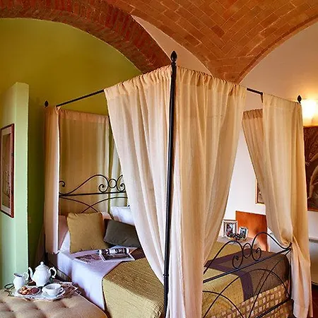 Borgo Tre Rose Hotel Valiano