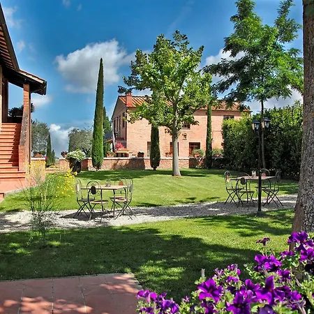 Borgo Tre Rose Valiano