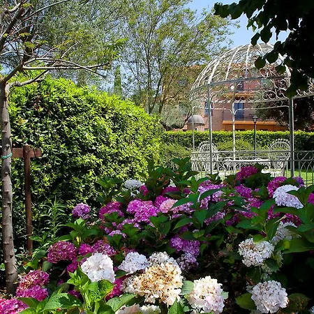 Borgo Tre Rose 3*